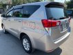 Toyota Innova   2.0E   2019 - Bán xe Toyota Innova 2.0E năm 2019, màu bạc xe gia đình  