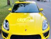 Porsche Macan AT 2016 - Cần bán gấp Porsche Macan AT sản xuất năm 2016, màu vàng, nhập khẩu 
