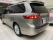 Toyota Sienna 2017 - Màu vàng cát, nhập khẩu