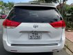 Toyota Sienna 2011 - Bán Toyota Sienna sản xuất 2011, màu trắng, giá chỉ 962 triệu