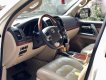 Toyota Land Cruiser 5.7 V8 2012 - Bán Toyota Land Cruiser 5.7 V8 trắng nội thất kem nguyên bản, năm sản xuất 2012