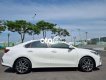 Kia Cerato 2019 - Bán xe Kia Cerato Premium sản xuất năm 2019, màu trắng còn mới, 595tr