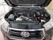 Toyota Hilux E 2019 - Cần bán gấp Toyota Hilux E đăng ký 2019 chính chủ giá 618tr