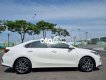 Kia Cerato AT 2019 - Cần bán gấp Kia Cerato 2.0 Premium sản xuất 2019, màu trắng  