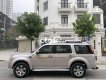 Ford Everest  MT  2011 - Cần bán gấp Ford Everest MT đời 2011, màu bạc còn mới