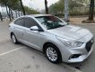 Hyundai Accent MT 2018 - Cần bán gấp Hyundai Accent MT sản xuất năm 2018, màu bạc, 358tr