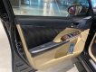 Toyota Camry 2.0E 2016 - Bán Toyota Camry 2.0E- sx 2016 phiên bản độ mã đáo, ghế da Anh Connoly, màn hình gối đầu