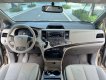 Toyota Sienna 2011 - Cần bán Toyota Sienna 3.5LE sản xuất 2011, màu vàng, xe nhập, một đời chủ từ đầu, xe rất mới