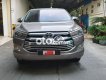 Toyota Innova   V AT 2017 - Cần bán lại xe Toyota Innova V AT năm 2017, màu xám, 690tr