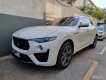 Maserati 2019 - Bán Maserati Levante AT model 2019 xe chất màu trắng, xám, xanh, đen - hỗ trợ vay ngân hàng