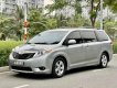 Toyota Sienna 2010 - Bán ô tô Toyota Sienna LE năm sản xuất 2010, màu xám, xe nhập, xe máy móc zin nguyên bản, cam kết không đâm đụng ngập nước, giá cạnh tranh