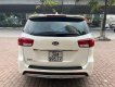 Kia Sedona 2016 - Cần bán gấp Kia Sedona 3.3 GAT sản xuất năm 2016, màu trắng, 626tr