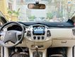 Toyota Innova E  2015 - Bán ô tô Toyota Innova E năm sản xuất 2015, màu vàng cát