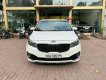 Kia Sedona 2016 - Cần bán gấp Kia Sedona 3.3 GAT sản xuất năm 2016, màu trắng, 626tr