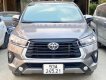 Toyota Innova 2.0E 2021 - Cần bán lại xe Toyota Innova 2.0E năm sản xuất 2021, màu xám