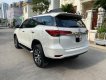 Toyota Fortuner 2.8V AT 4x4 2019 - Cần bán lại xe Toyota Fortuner 2.8V AT 4x4 năm sản xuất 2019, màu trắng