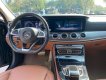 Mercedes-Benz E300 2016 - Bán xe Mercedes-Benz E300 năm sản xuất 2016, màu đen, một chủ từ mới