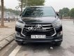 Toyota Innova 2.0 Venturer AT 2018 - Cần bán gấp Toyota Innova 2.0 Venturer AT sản xuất 2018, màu đen