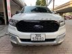 Ford Everest 2017 - Bán xe Ford Everest Titanium 2.2L 4x2 AT máy dầu sản xuất 2017, màu trắng, nhập khẩu nguyên chiếc