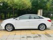 Hyundai Sonata 2.0AT 2011 - Cần bán lại xe Hyundai Sonata 2.0AT năm sản xuất 2011, màu trắng, 420tr