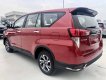 Toyota Innova  V  2022 - Bán ô tô Toyota Innova V sản xuất năm 2022, màu đỏ, giá chỉ 989 triệu