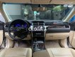 Toyota Camry 2017 - Bán Toyota Camry 2.0E năm 2017, màu vàng xe gia đình, 740tr