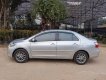 Toyota Vios 2013 - Cần bán Toyota Vios 1.5E MT năm sản xuất 2013, màu bạc xe gia đình