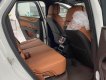 Bán Bentlye Bentayga First Edition 2022, màu Trăng, nội thất Nâu da bò, xe sẵn giao ngay.