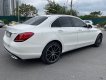 Mercedes-Benz C200 2020 - Cần bán lại xe Mercedes C200 Exclusive sản xuất 2020, màu trắng