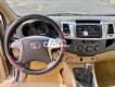 Toyota Hilux 2015 - Bán Toyota Hilux 2.5E 4x2MT sản xuất 2015, màu bạc, nhập khẩu nguyên chiếc số sàn, giá tốt