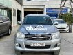 Toyota Hilux 2015 - Bán Toyota Hilux 2.5E 4x2MT sản xuất 2015, màu bạc, nhập khẩu nguyên chiếc số sàn, giá tốt