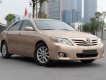 Toyota Camry 2009 - Bán xe Toyota Camry LE 2.5 năm sản xuất 2009, màu vàng, xe nhập