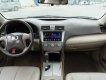 Toyota Camry 2009 - Bán xe Toyota Camry LE 2.5 năm sản xuất 2009, màu vàng, xe nhập