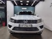 Volkswagen Touareg 2016 - Cần bán lại xe Volkswagen Touareg GP 3.6AT sản xuất năm 2016, màu trắng, nhập khẩu nguyên chiếc