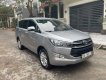 Toyota Innova 2017 - Bán xe Toyota Innova 2.0E năm sản xuất 2017, màu ghi xám, giá 470tr