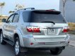 Toyota Fortuner 2009 - Cần bán Toyota Fortuner 2.7V sản xuất năm 2009, màu bạc 