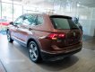 Volkswagen Tiguan 2017 - Xe qua sử dụng chính hãng, hỗ trợ bank 75%, giao xe toàn quốc