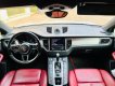 Porsche Macan 2017 - Cần bán xe màu trắng, nội thất đỏ