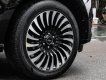 Lincoln Navigator 2022 - Xe màu đen, nhập khẩu