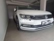 Volkswagen Passat 2019 - Màu trắng, xe nhập