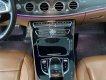 Mercedes-Benz E300 2017 - Xe màu đỏ