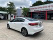 Kia Cerato 2016 - xe màu trắng