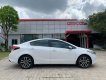 Kia Cerato 2016 - xe màu trắng