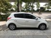 Hyundai i20 2010 - Màu trắng, giá tốt