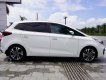 Kia Rondo 2017 - Màu trắng