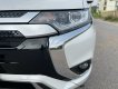 Mitsubishi Outlander 2022 - Xe màu trắng 