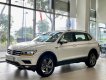 Volkswagen Tiguan 2023 - màu trắng khuyến mãi 100% trước bạ + 5 năm bảo dưỡng cho khách liên hệ Ms Minh Thư