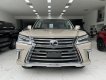 Lexus LX 570 2016 - Cần bán xe Lexus LX 570 sản xuất năm 2016, màu vàng, nhập khẩu mỹ 