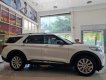 Ford Explorer 2022 - Xe màu trắng