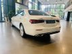 Mercedes-Benz E200 2022 - Ưu đãi giảm tiền mặt lên tới 110 triệu nhiều quà tặng